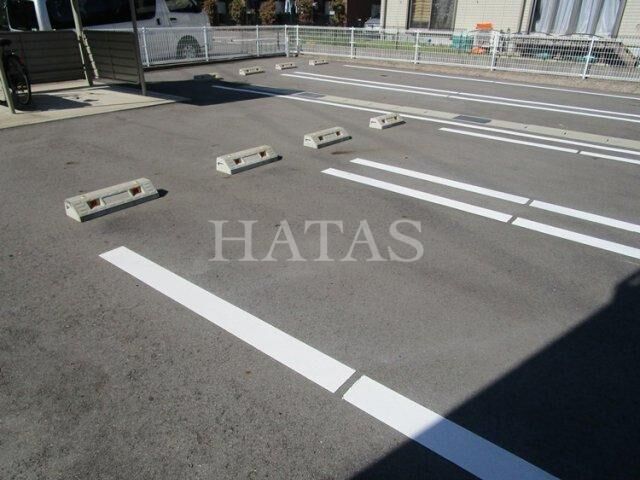 拡大写真:パークサイド アネックス 2階201の駐車場