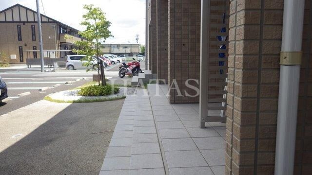 拡大写真:花水木の家Ⅰ 2階202のエントランス