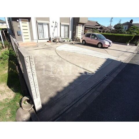 拡大写真：LOHAS　TOWN 1階Dの駐車場