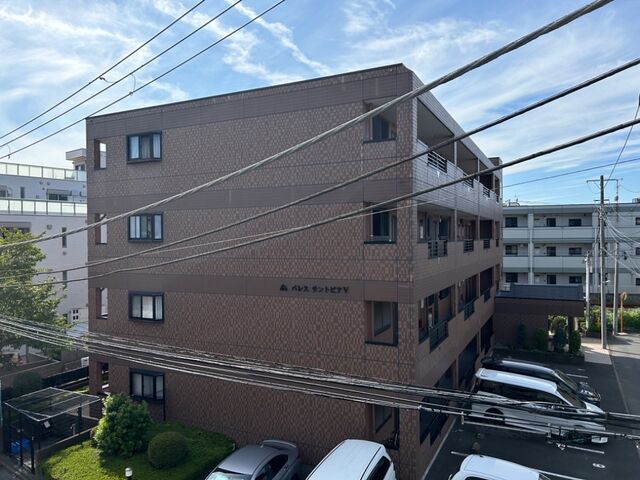 拡大写真:パレスサントピアⅤ 4階405の外観写真(昼)