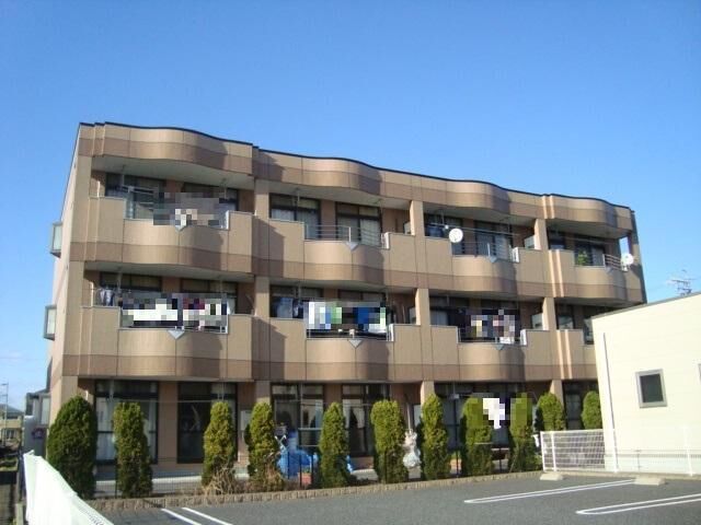 拡大写真：パストラーレ 1階102の外観写真（昼）