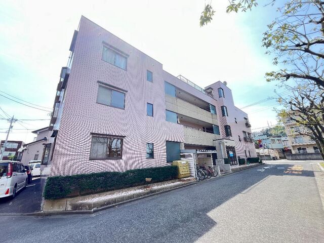 拡大写真:ヴィラ高島 3階302の外観写真(昼)