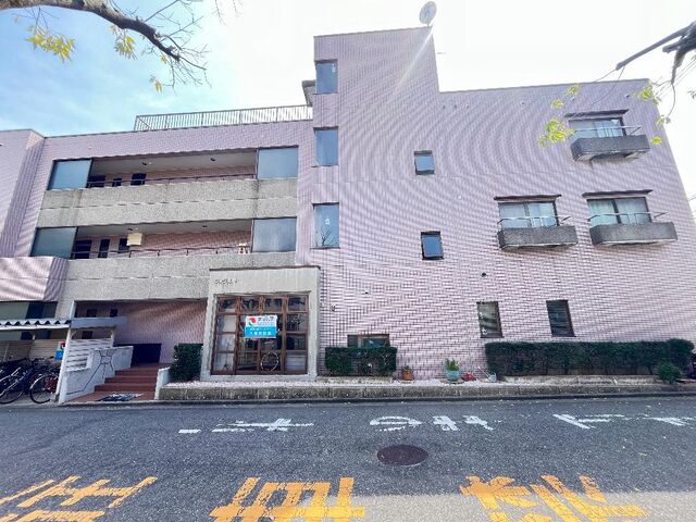 拡大写真:ヴィラ高島 3階302の外観写真(昼)
