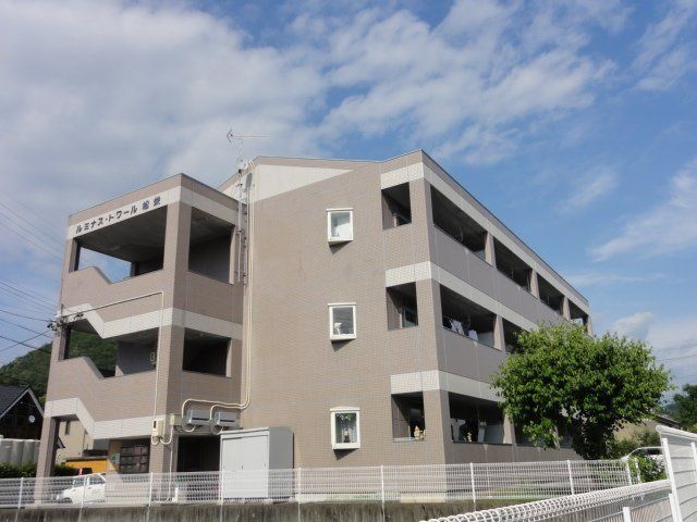 拡大写真:ルミナストワール松栄 1階00102の外観写真(昼)