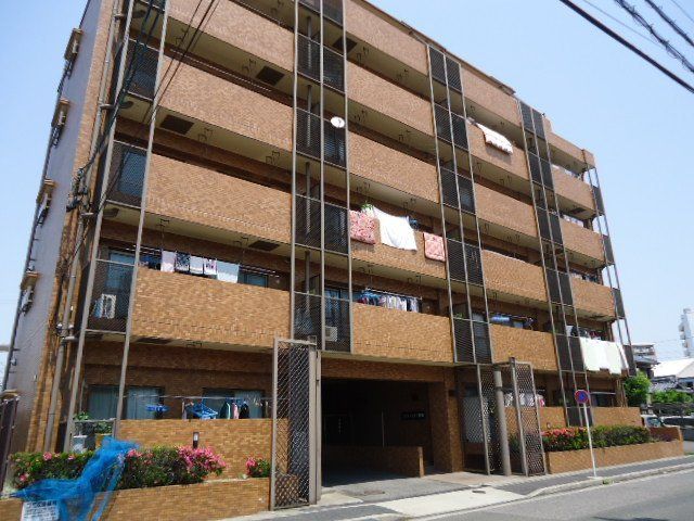 拡大写真:リヴァーサイド植田 1階101の外観写真(昼)