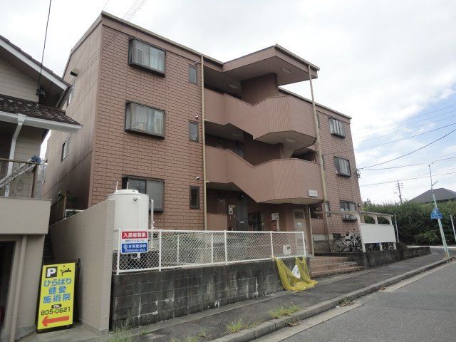 拡大写真:サンパーク中平 3階302の外観写真(昼)