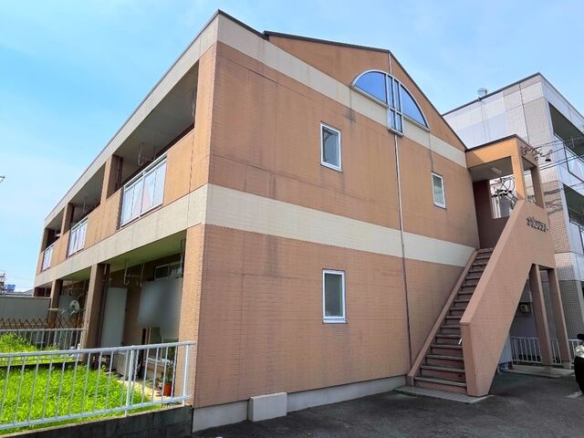 拡大写真:メゾンフラワー 2階202の外観写真(昼)