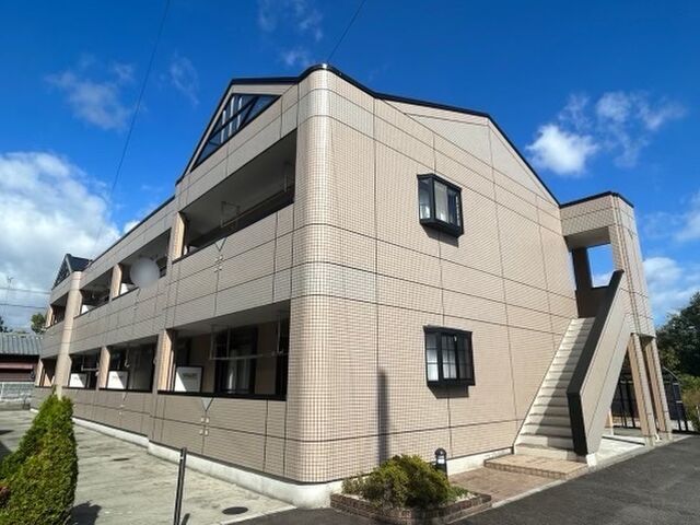 拡大写真:メゾンファン 1階101の外観写真(昼)