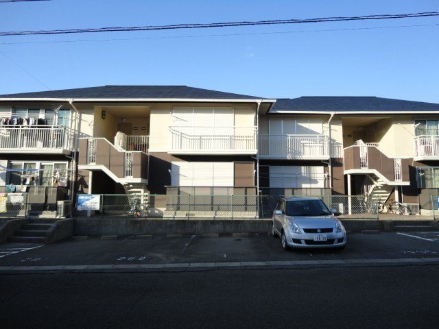 拡大写真:Village 2階205の外観写真(昼)