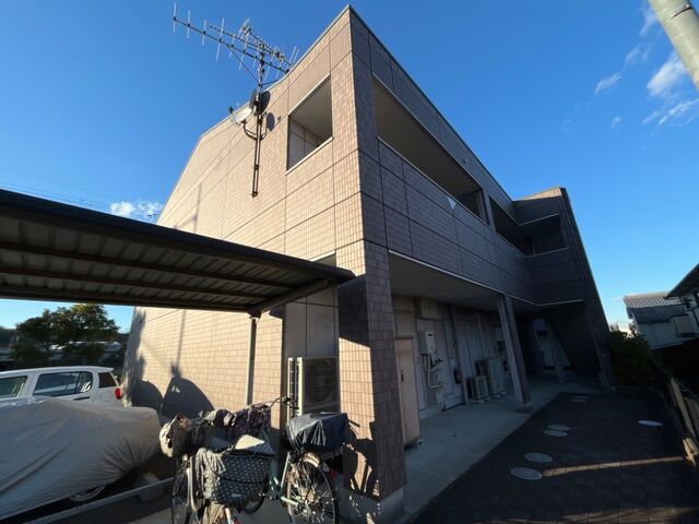 拡大写真:グリーンヒル 2階201の外観写真(昼)