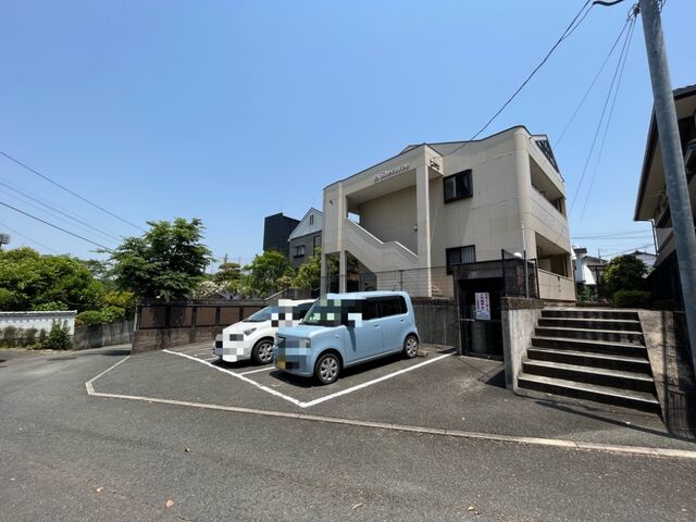 拡大写真:シェラトン 1階102の外観写真(昼)