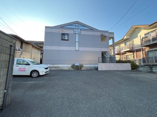 拡大写真:Cozy Hills 1階102の外観写真(昼)