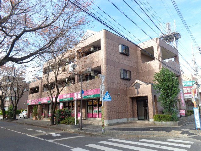 拡大写真:エスポアハイム 2階201の外観写真(昼)
