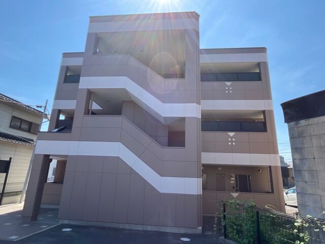 拡大写真:ポラリス 1階105の外観写真(昼)