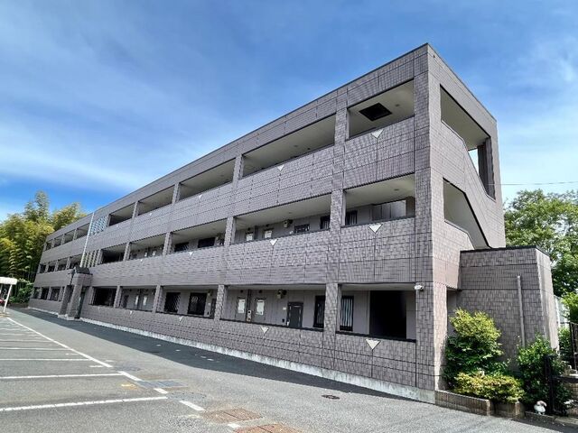 拡大写真:ディア フレンド KOIZUMI 3階306の外観写真(昼)