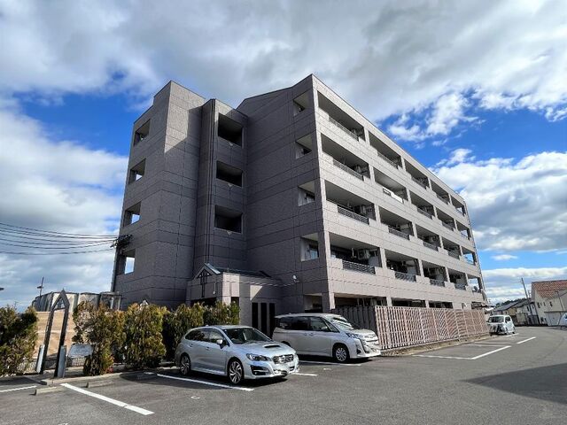 拡大写真:ミウラ マンション(Miura Mansion) 1階103の外観写真(昼)