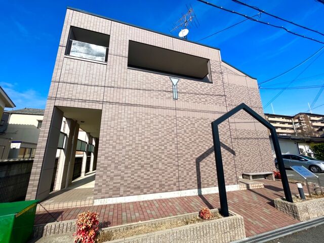 拡大写真:ピュアリーフ 1階102の外観写真(昼)