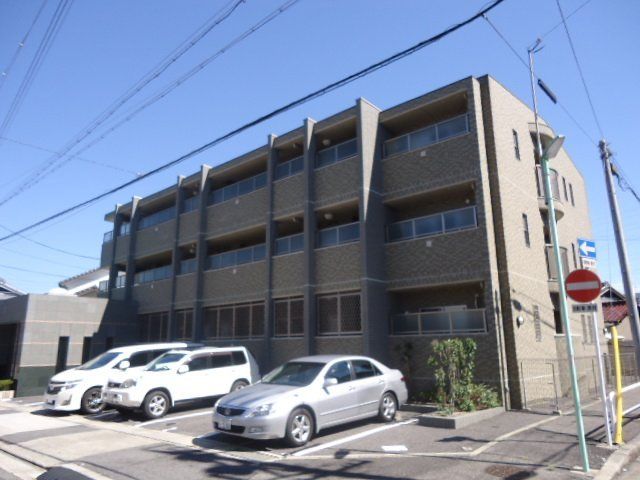 拡大写真:ハピネ音聞山 3階301の外観写真(昼)