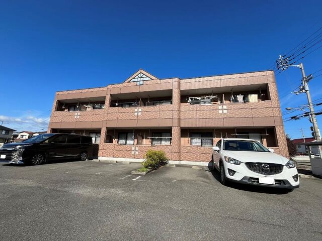 拡大写真:クレシア Crecia 1階103の外観写真(昼)