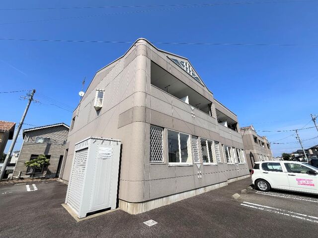 拡大写真:サン・フローラ 壱番館 1階105の外観写真(昼)