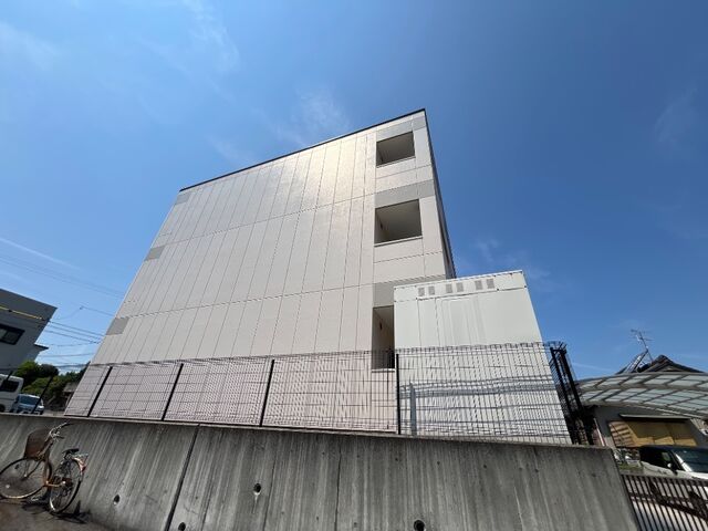 拡大写真:Hermitage 2階202の外観写真(昼)