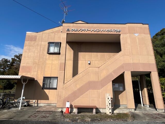 拡大写真:ウルノアパートメントハウス796 2階201の外観写真(昼)