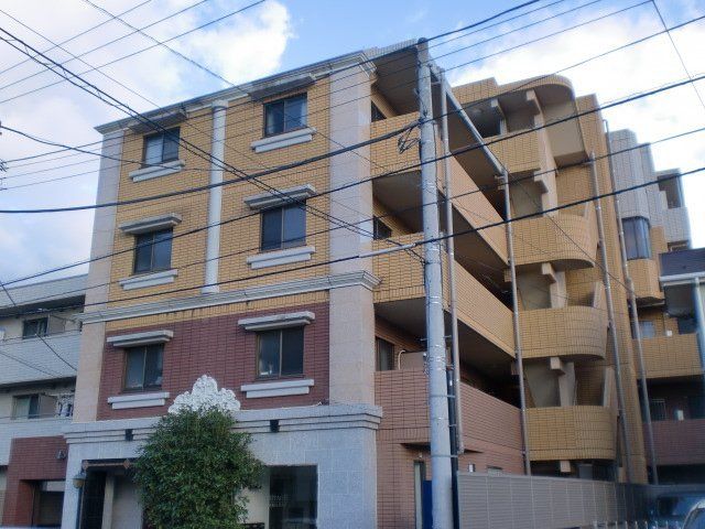 写真：横浜市磯子区西町の外観