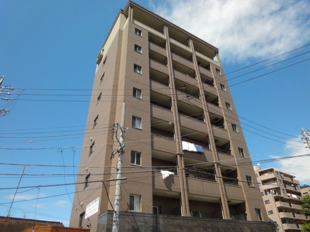 ロア金山の外観