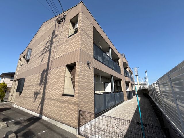 拡大写真:アドミレT-Ⅱ 2階206の外観写真(昼)