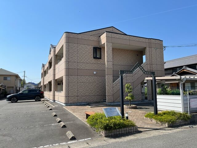 拡大写真:フローラルスクエア 1階105の外観写真(昼)