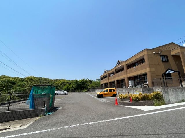 拡大写真:メゾンひばりヶ丘弐番館 2階00205の外観写真(昼)