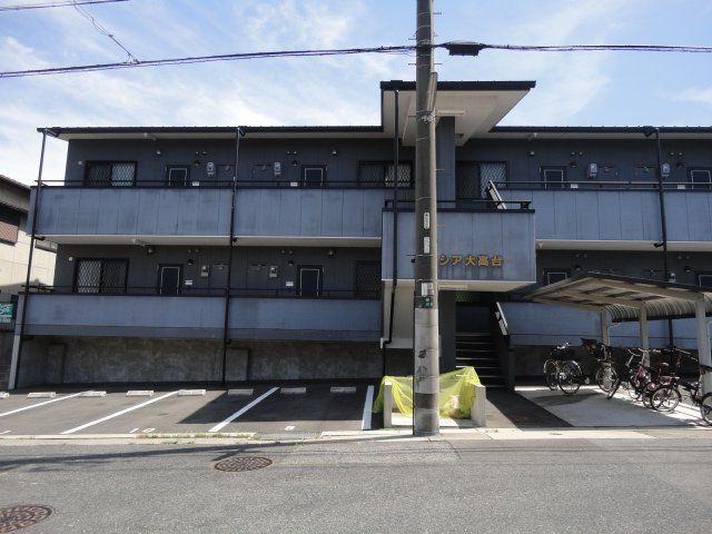 拡大写真:クレシア大高台 1階103の外観写真(昼)