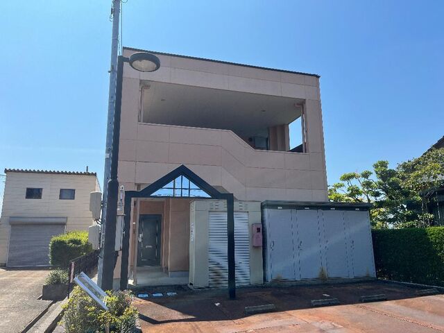 拡大写真:フローラ滑川 1階102の外観写真(昼)