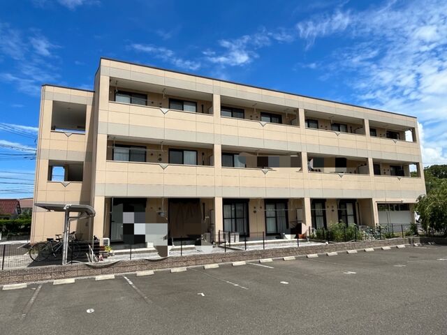 拡大写真:まほらま2番館 3階301の外観写真(昼)