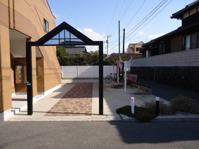拡大写真:River Village N・R 1階105の外観写真(昼)