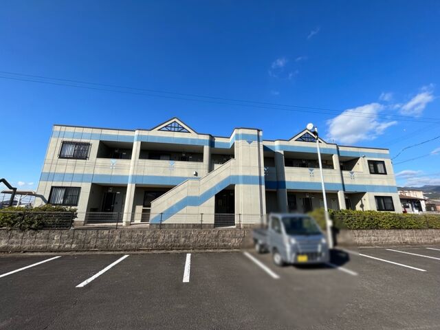 拡大写真：アイディール 2階205の外観写真（昼）