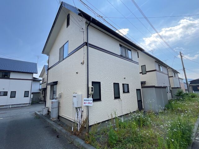 拡大写真：盛岡市永井１６地割 1階1の外観写真（昼）