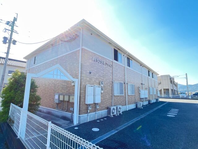 拡大写真:サンクスシャイン 2階202の外観写真(昼)