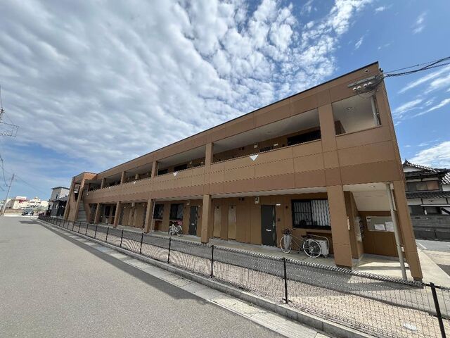 拡大写真:グラシアス 2階207の外観写真(昼)