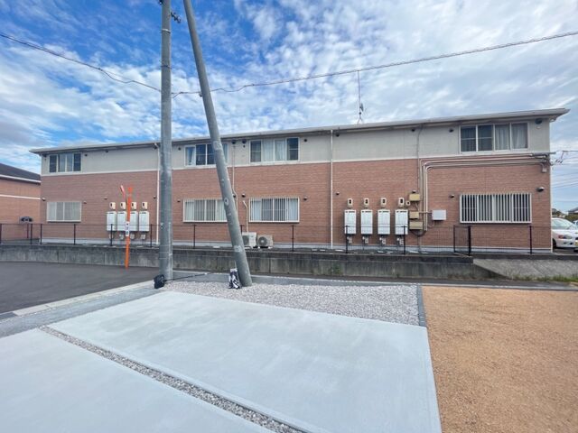 拡大写真:ウィステリア王司 1階103の外観写真(昼)