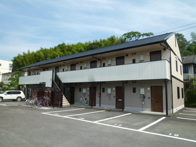 写真:ラピスB棟の外観