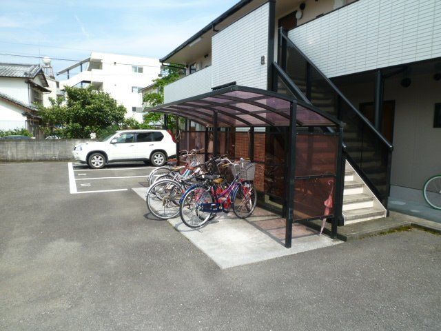 拡大写真:ラピスB棟 2階208の外観写真(昼)