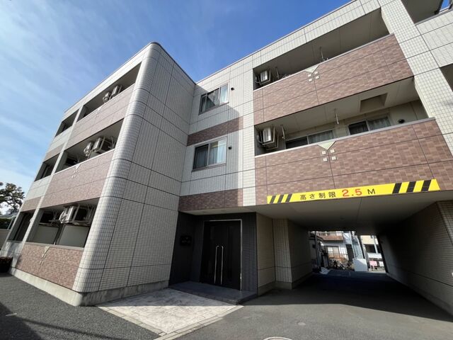 写真：ロワールＦの外観