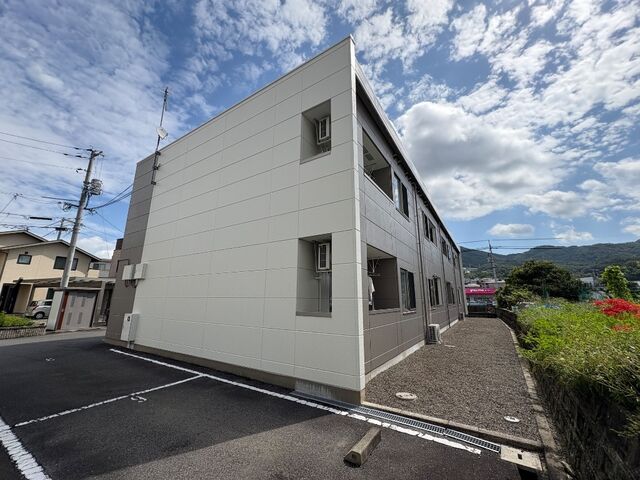 拡大写真:サンセール輝 2階201の外観写真(昼)