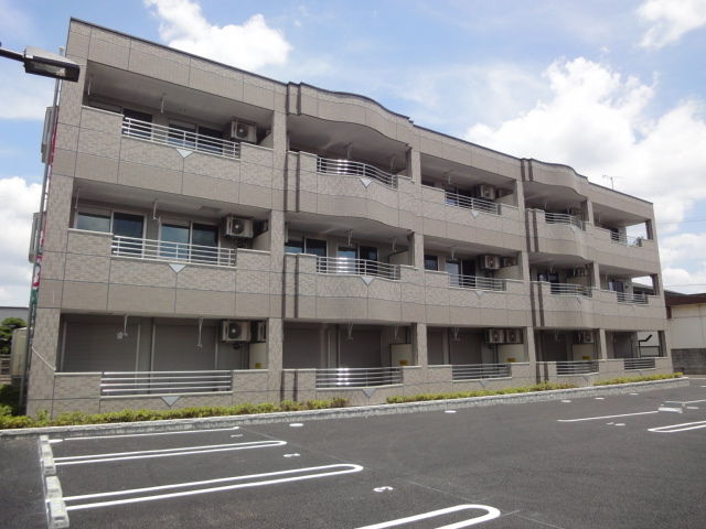 拡大写真:ブルーローズ 3階303の外観写真(昼)
