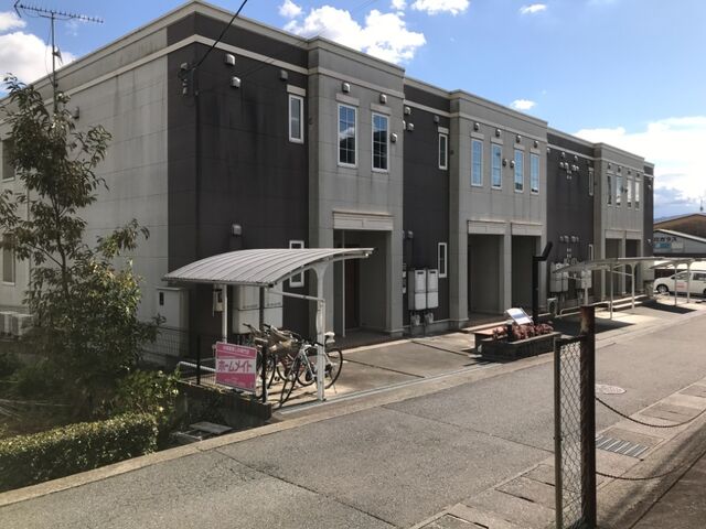 拡大写真:ファインビューヒルズ 2階205の外観写真(昼)