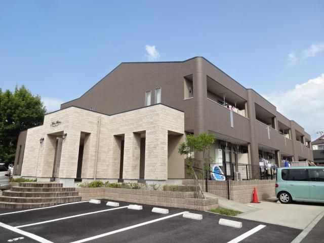 ホームメイト モン ブラン 1階105