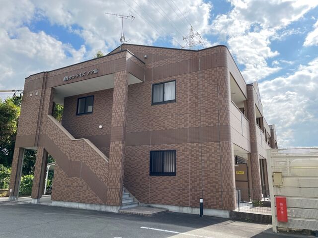拡大写真:サンライズノアⅢ 2階205の外観写真(昼)