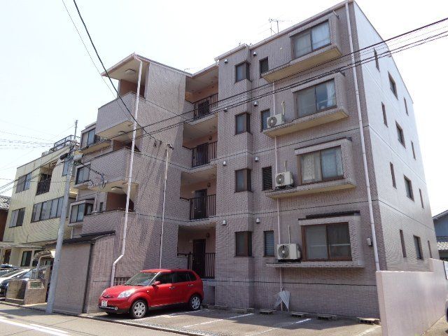 エクセル田幡の外観