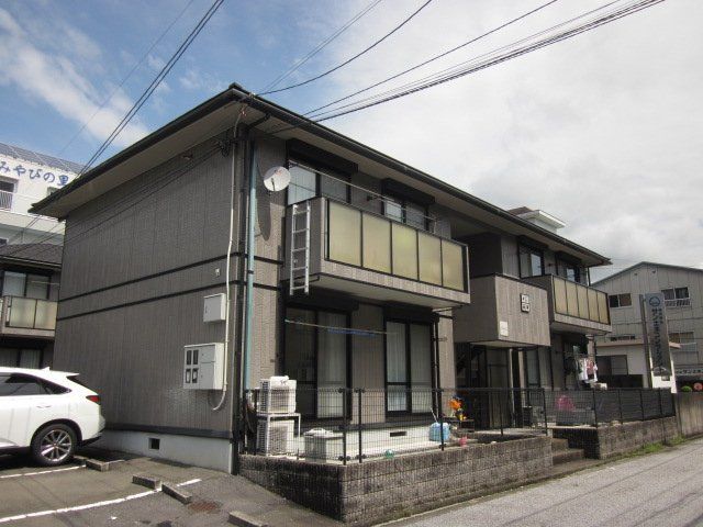 拡大写真:エクレール C棟 2階202の外観写真(昼)